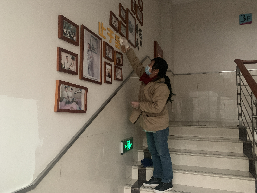 辞旧迎新 节前大扫除