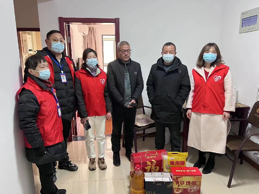 情系困难户 慰问暖人心