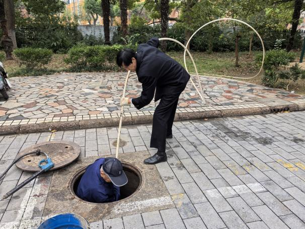 及时解决问题，助力电梯安装